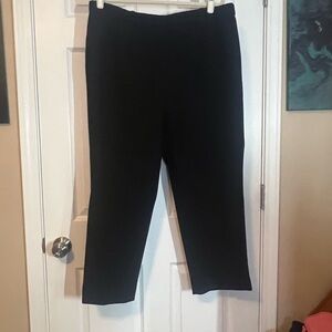 H&M Black Cropped Pants with Smooth Fabric and Relaxed Fit